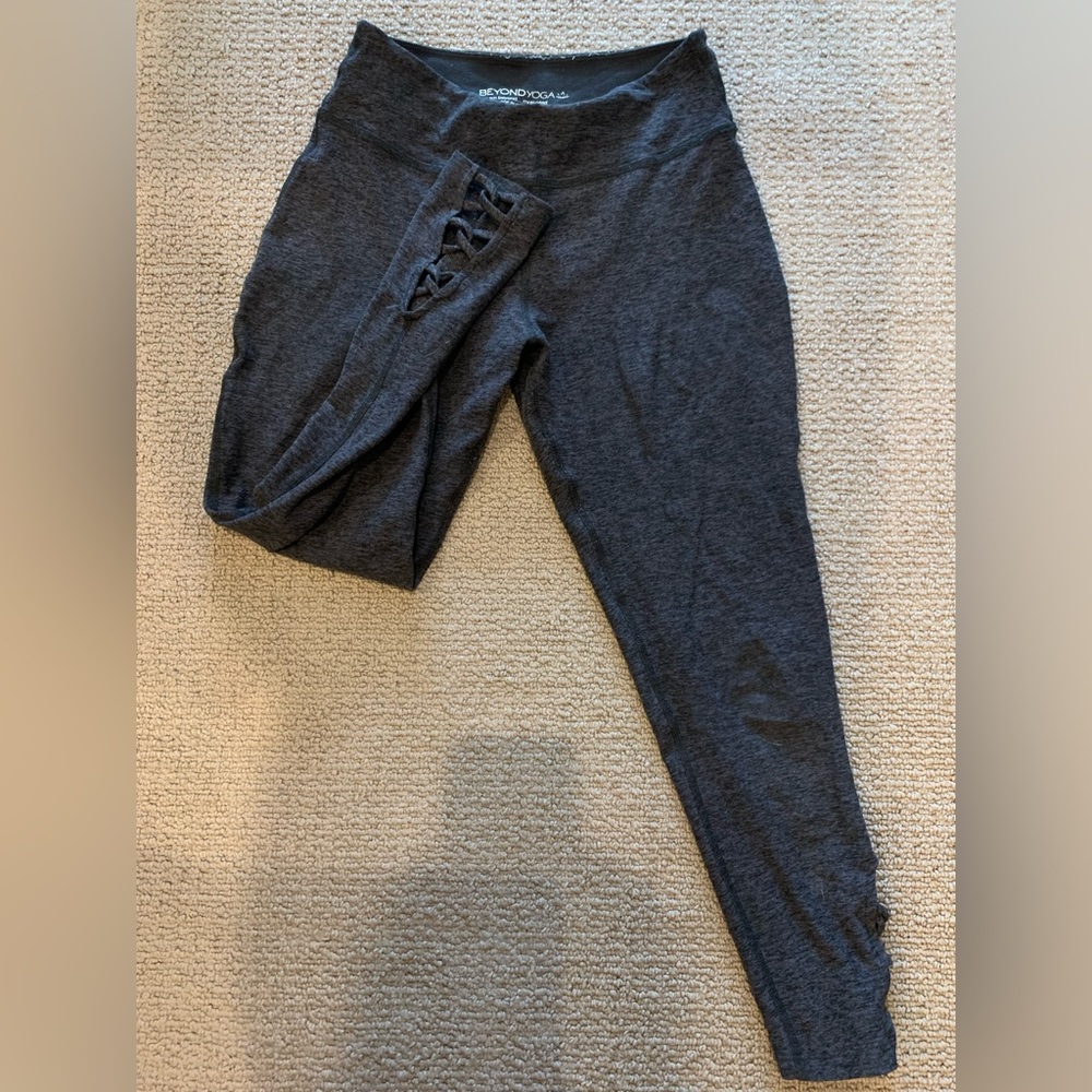Beyond Yoga Capri Leggings with Lattice Detail